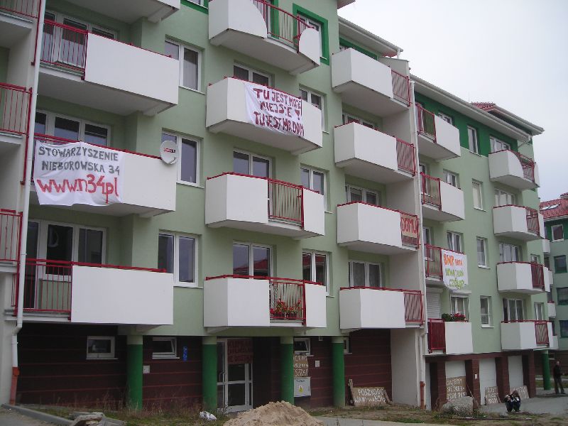 BMRnova transparenty n34 na bloku nieborowska 34 BMRnova transparenty n34 na bloku nieborowska 34