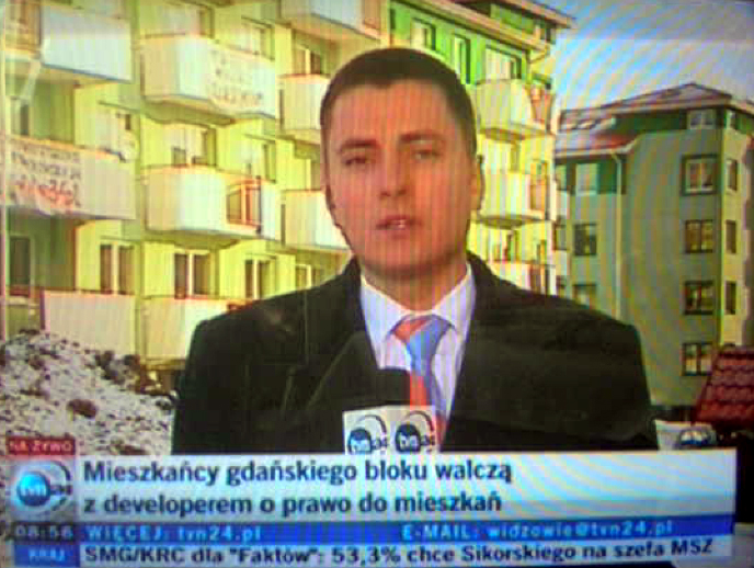 TVN24 - relacja na żywo spod bloku na Nieborowskiej 34 - 1 TVN24 - relacja na żywo spod bloku na Nieborowskiej 34 - 1